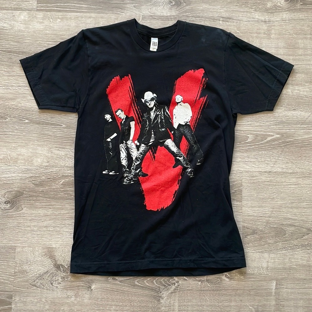 Vintage U2 Vertigo Concert Shirt